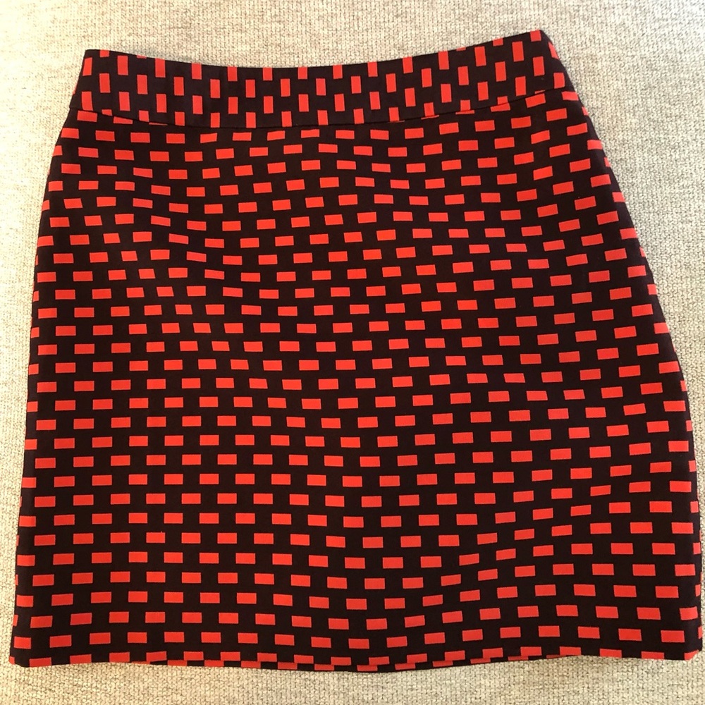LOFT Mini Skirt, Black with Red Brick Pattern, Size 4